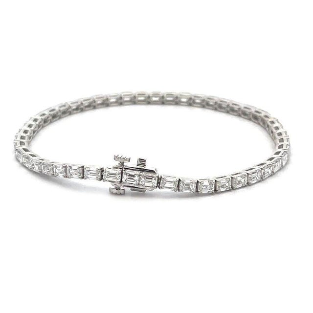 Contemporary Diamond Line Tennis Bracelet Emerald Cut 6.80ct 18k White Gold New For Sale - Image 3 of 7