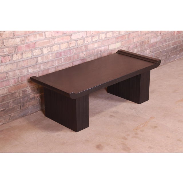Brown Saltman Paul Frankl for Brown Saltman Hollywood Regency Black Lacquered Coffee Table, Newly Refinished For Sale - Image 4 of 12