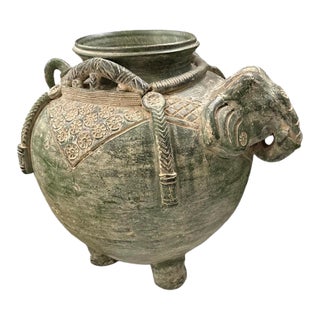 Vintage Oriental Ceramic Pot Elephant Decoration. For Sale