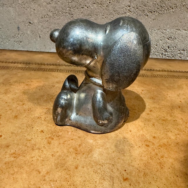 1950s Vintage Silver-Plated Snoopy Peanuts Money Box Can Bank Leonard For Sale - Image 5 of 10