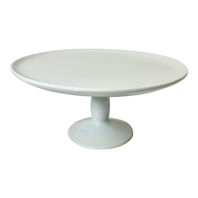 Vintage Minimalist Americana French Style Pottery Barn Le Blanc Porcelain Cake Stand For Sale
