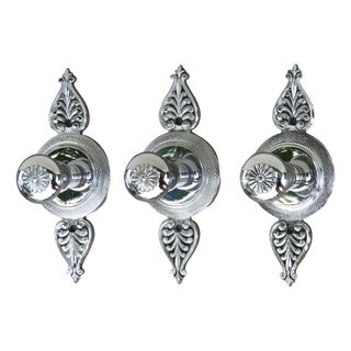 Neoclassical French Chrome Vanity Hook with Acanthus Design, 1970s, Set of 3 For Sale