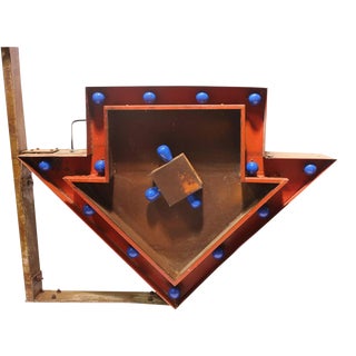 1930s Double-Sided Light Up Arrow Sign For Sale