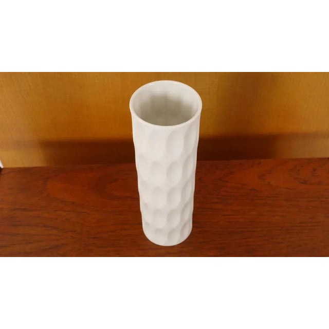 White Porcelain Vase by by Heinrich Fuchs for Lorenz Hutschenreuther For Sale - Image 9 of 13