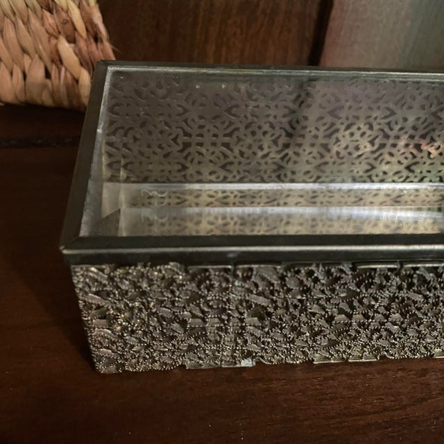1980s Reticulated Brass Jewelry Box With Mirror and Beveled Glass Accents For Sale - Image 4 of 10