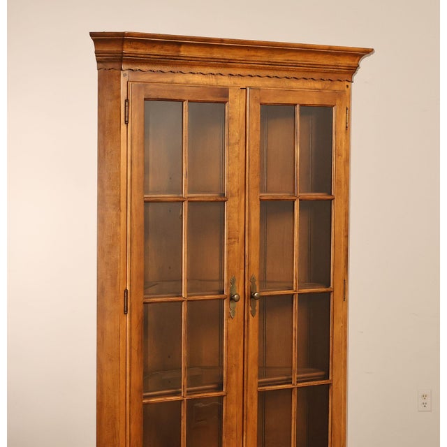 Ethan Allen 1776 Collection Pair of Maple Corner Cabinets For Sale - Image 13 of 18