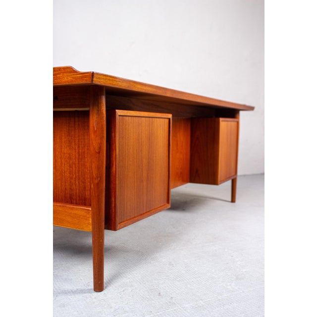 Mid-Century Danish Model 207 Desk in Teak by Arne Vodder for Sibast, 1960s For Sale - Image 13 of 18
