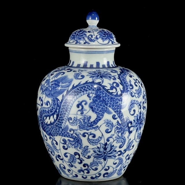 Traditional Vintage Blue & White Porcelain Lidded Jar With Dragon & Floral Motif For Sale - Image 3 of 9
