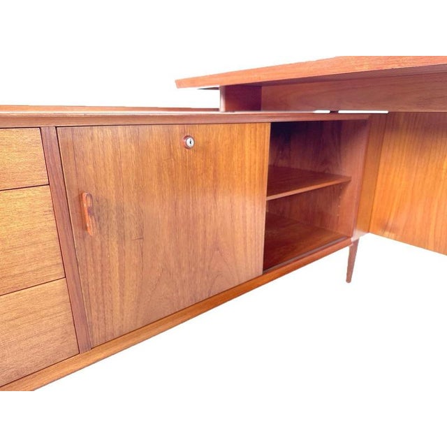Model 209 Executive Desk by Arne Vodder for Sibast, Denmark, 1960s For Sale - Image 13 of 18