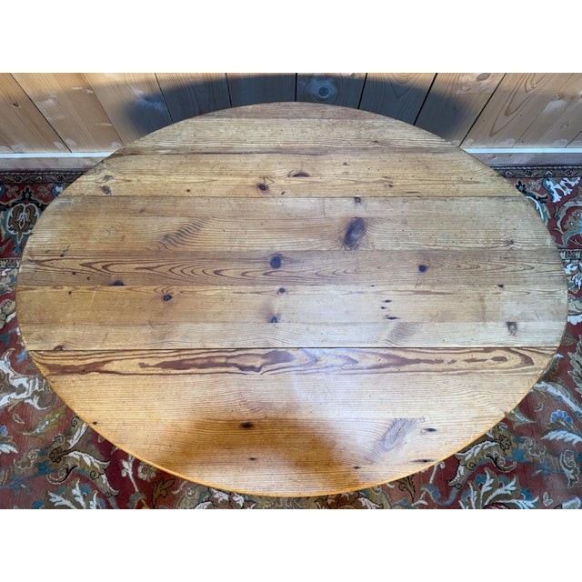 English Gateleg Coffee Table in Fir, Early 20th Century For Sale - Image 3 of 7