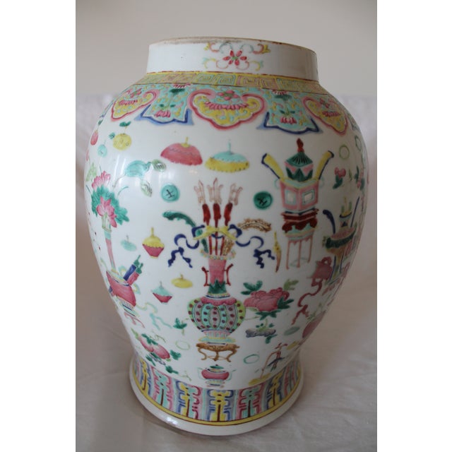Antique Chinese Famille Rose "Hundred Antiques" Porcelain Vase For Sale - Image 9 of 10