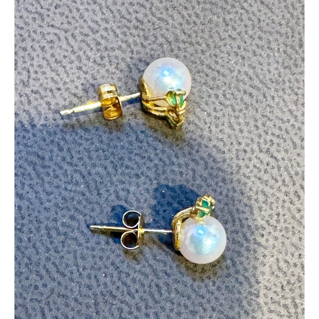 Akoya Pearl Stud Earring with Tiny Diamond & Emerald in 18 Karat Yellow Gold For Sale - Image 9 of 18