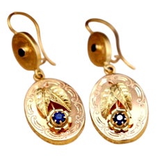 Hinged Gold Earrings, Set of 2 For Sale