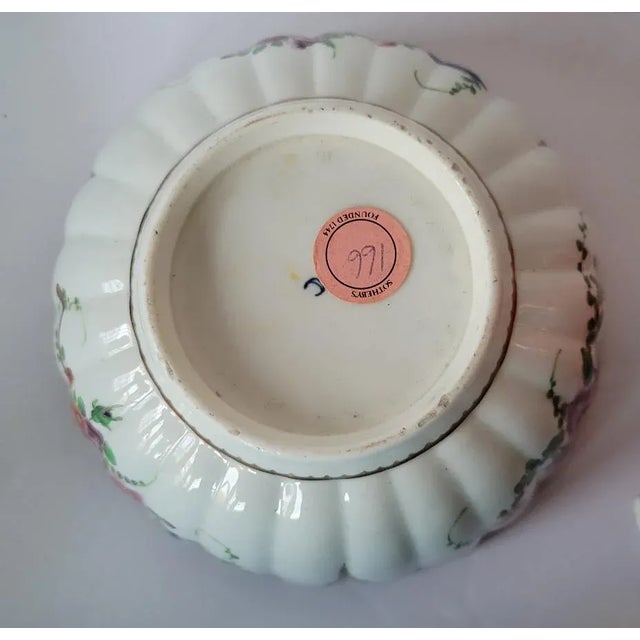 English First Period Dr. Wall Worcester Blue and Gold Botanical Fluted Bowl For Sale - Image 3 of 12