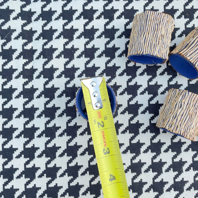 Mid Century Gold and Blue Napkin Rings and Box- 8 Pieces For Sale - Image 9 of 13