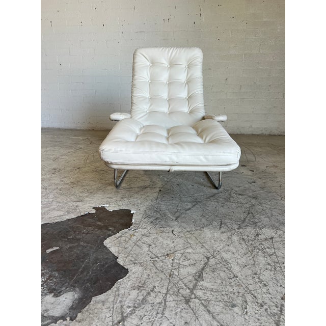1960s Swedish Tiltable Leather and Chrome Chaise Lounge by Sam Larsson for Dux For Sale - Image 5 of 11