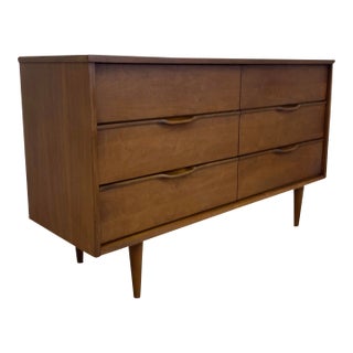 1970s Vintage Mid Century Modern Dresser With Wood Carved Handles. For Sale