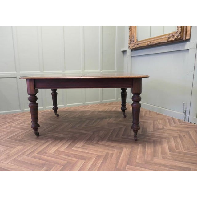 Mid 19th Century Victorian Extending Dining Table with Two Leaves, 1860 For Sale - Image 5 of 8