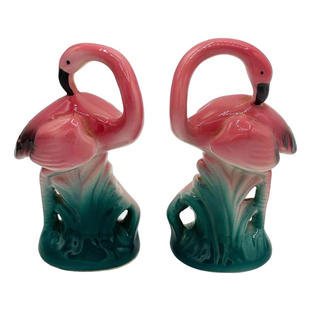 1980 Pink Flamingo Ceramic Tabletop Salt & Pepper Shaker Set by Sarsaparilla For Sale