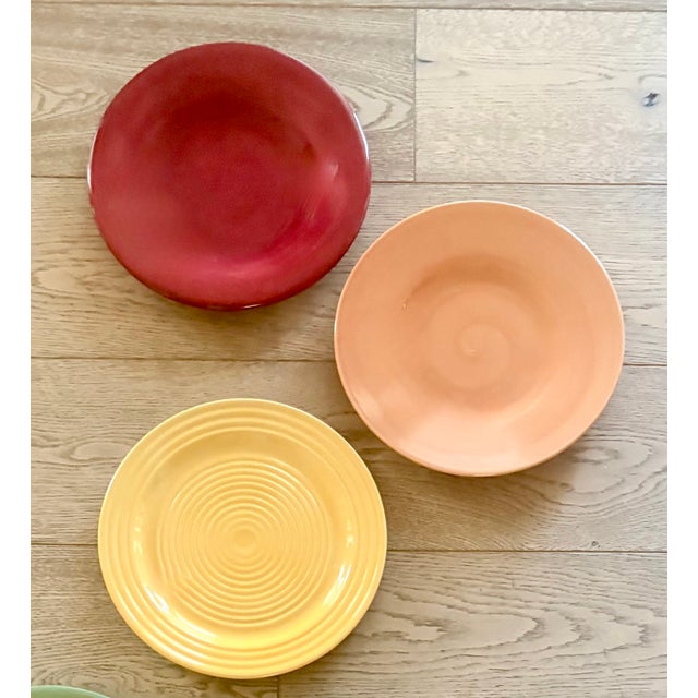 Modern Late 20th Century Saturated Solids and Swirls Colored Wall Plate Curation- Set of 7 For Sale - Image 3 of 17