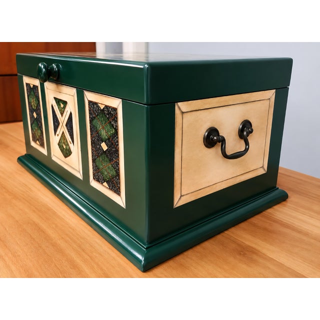 Green Vintage Golf Motif Cedar Desktop Tabletop Humidor Storage For Sale - Image 8 of 9