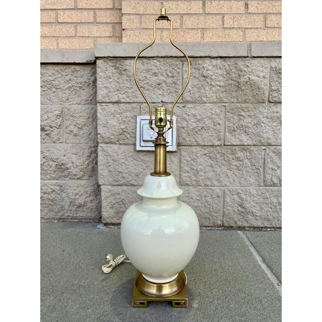 Off-white Hollywood Regency Porcelain Ginger Jar Lamp Greek Key Solid Brass Base For Sale - Image 8 of 13