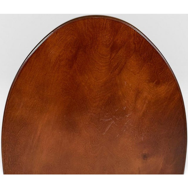 Pair of Vintage Queen Anne Style Oval Tilt Top Accent Tables For Sale - Image 10 of 15