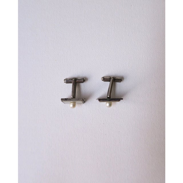 Pearl and Mother of Pearl Cufflinks For Sale In New York - Image 6 of 7