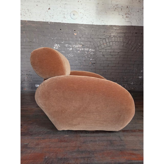 Postmodern Postmodern Swivel Chair Attributed to Preview in Mohair For Sale - Image 3 of 11