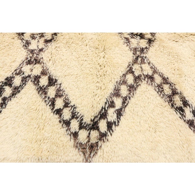 Mid 20th Century Mid 20th Century Mid 20th Century Vintage Moroccan Beni Ourain Rug 06'03 X 11'00 For Sale - Image 5 of 9