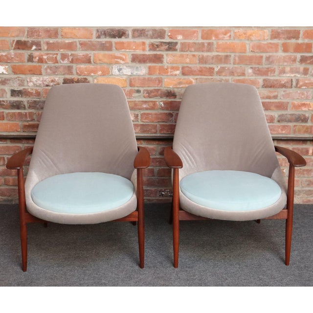 Pair of Vintage Italian Slipper Chairs in Walnut and Mohair by Fratelli Marelli For Sale - Image 4 of 12