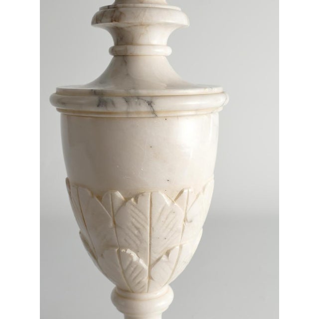 Neoclassical White Florentine Alabaster Table Lamp with Leaf Relief, Italy For Sale - Image 17 of 18