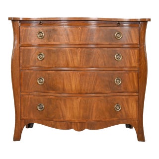Baker Furniture Georgian Flame Mahogany Serpentine Front Dresser or Chest of Drawers, Circa 1940s For Sale