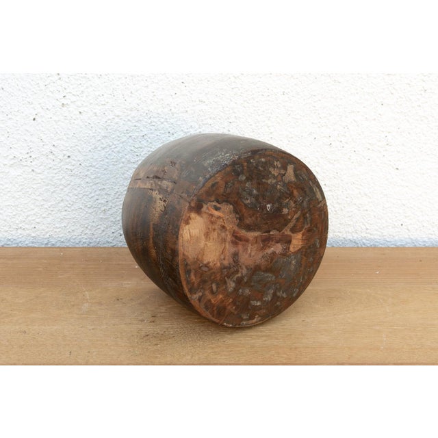 Early 20th Century Antique Dark Stained Teak Grain Pot For Sale - Image 5 of 6