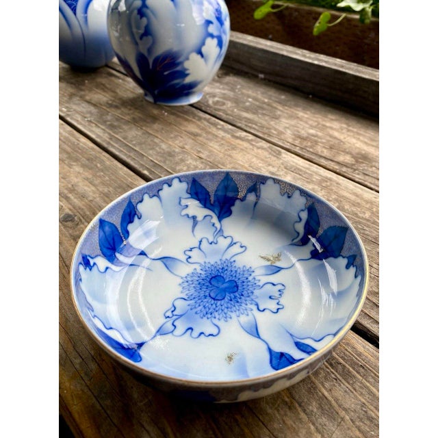 Japanese Vintage Japanese Porcelain Bowl With Peony & Butterfly Motif in Cobalt Blue For Sale - Image 3 of 11