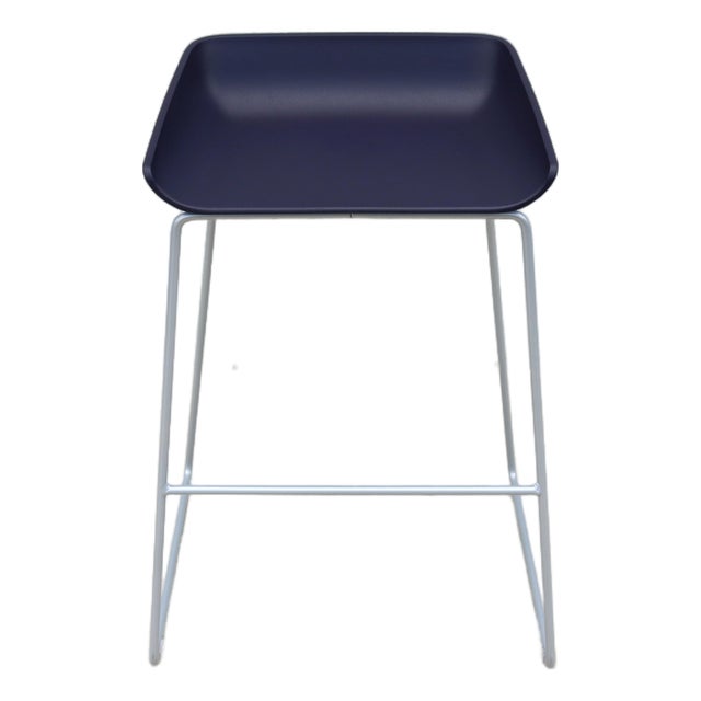Modern Minimalist Steelcase Turnstone Scoop Bar Stool, 4 Available "New in Box" For Sale