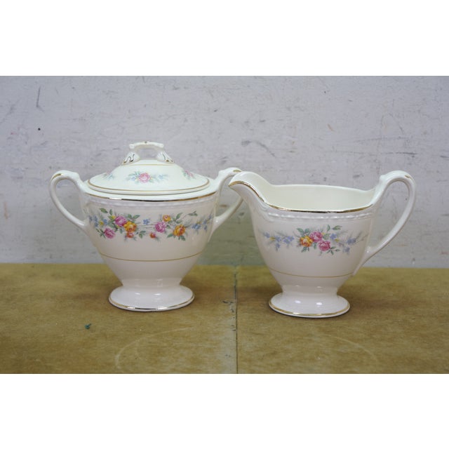 Mid 20th CenturyHomer Laughlin Georgian Eggshell Nautilus China Dinner Service for 12 - 102 Pcs For Sale - Image 14 of 18