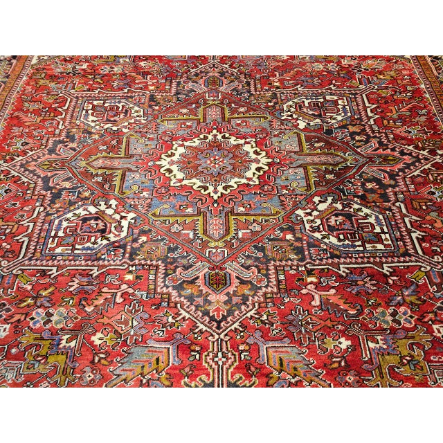 1900 - 1909 Vintage Heriz Rug, Hand-Knotted Wool, Geometric Medallion Pattern, Red & Navy, 10x13 For Sale - Image 5 of 11