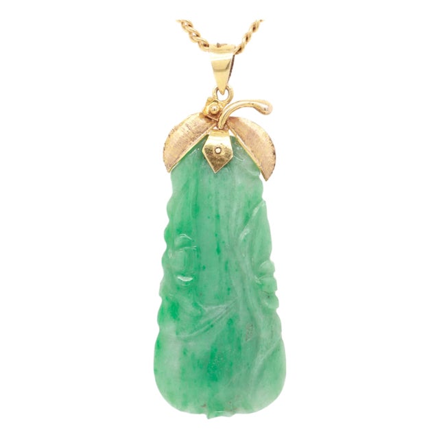 Vintage Chinese 14k Gold & Jade Figural Plum Pendant Necklace For Sale