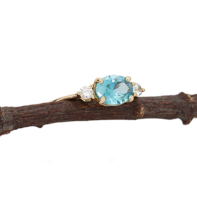 2020s 1.6cts Blue Zircon Ring With Natural Diamonds Accents: Solid 14k Gold, 8x6mm For Sale - Image 5 of 10