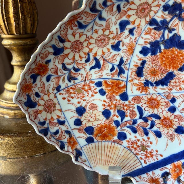 Hand-painted antique Imari leaf plate in fan and flower design // Arita plate // decorative plate // gilt edge // blue and white with orange For Sale - Image 16 of 17