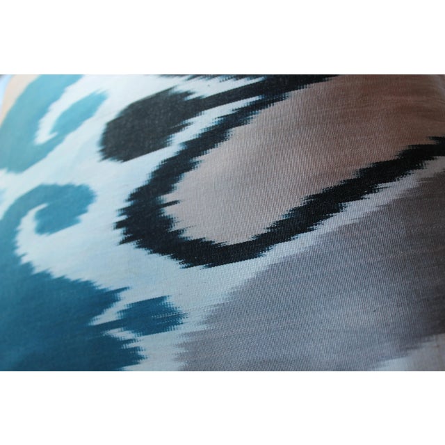 2020s Contemporary Decorative Handmade Throw Silk Ikat Pillow For Sale - Image 5 of 10