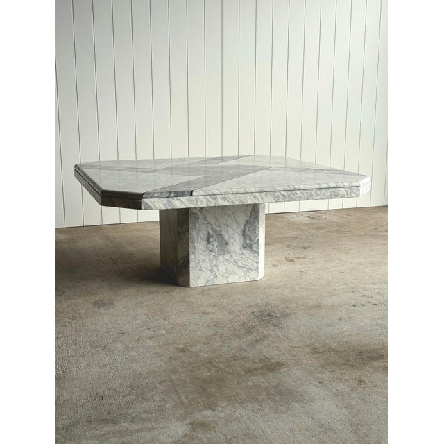 1970s Italian Carrara & Bardiglio Marble Inlaid Coffee Table For Sale - Image 4 of 14