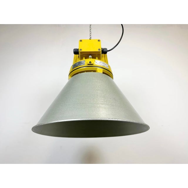 Gray Industrial Yellow Explosion Proof Lamp with Aluminium Shade from Elektrosvit, 1990s For Sale - Image 8 of 16