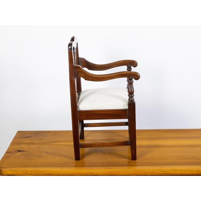 Brown English 19th Century Mahogany Child's Chair with Feather Motifs and Marquetry For Sale - Image 8 of 10