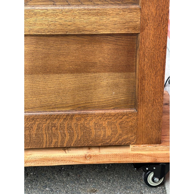 Antique Tiger Oak 4 Drawer Filing Cabinet by Yawman & Frbe MFG Co. For Sale In San Francisco - Image 6 of 17
