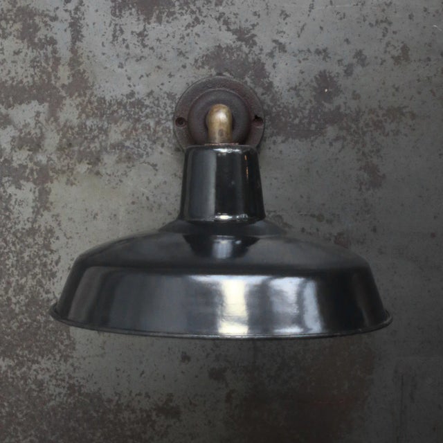 Vintage Industrial French Wall Light in Black Enamel and Cast Iron For Sale - Image 4 of 6
