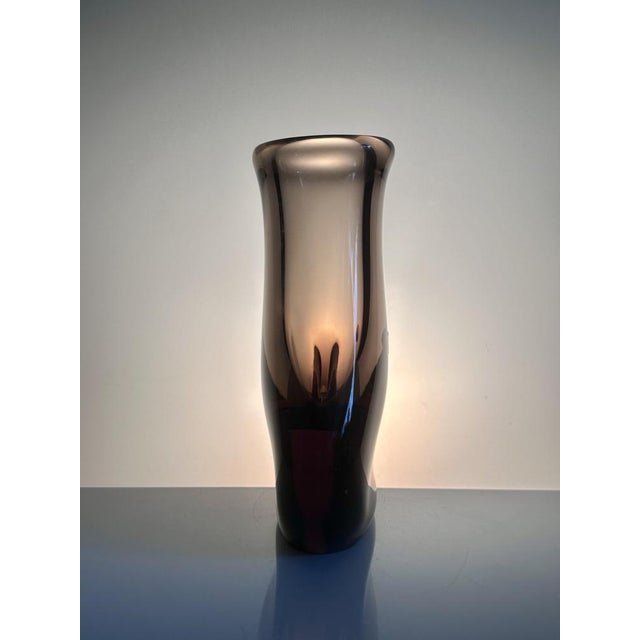 Sculptural Bohemian Smoked Glass Vase by Miroslav Klinger for Zelezny Brod ZBS, Czechoslovakia, 1950s For Sale - Image 13 of 17