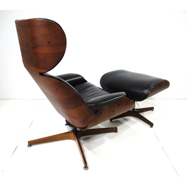 Mr. Chair Walnut Lounge Chair by George Mulhauser for Plycraft For Sale In Cincinnati - Image 6 of 18
