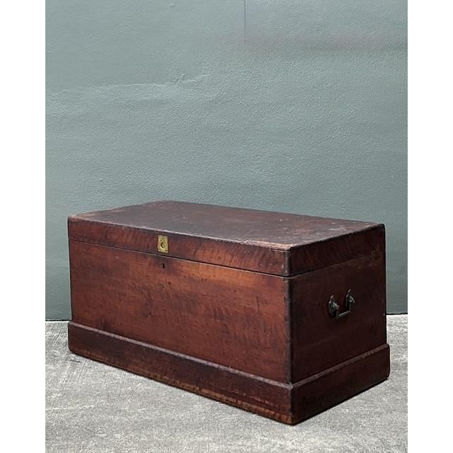 American Vintage Cedar Lined Ships Trunk For Sale - Image 3 of 12